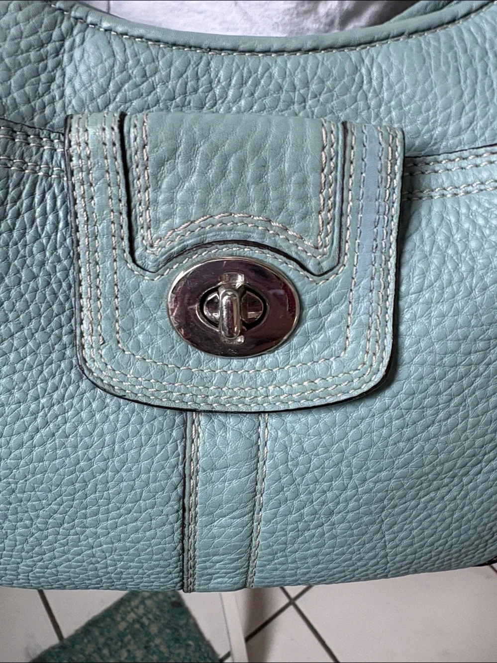 Coach  shoulder bag  Crossbody bag  pebbled Leather  icy mint green  turn lock